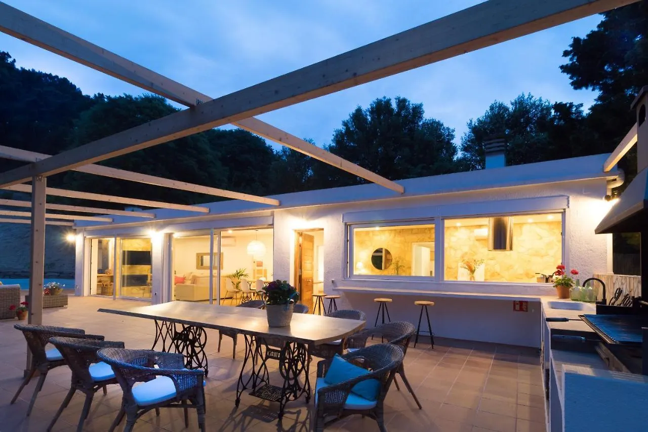 Holiday home Casa Rural El Jardi Con Piscina, Jardin Y Barbacoa Arenys de Munt
